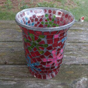 Red Colored Mosaic Glass Snowflake Vase